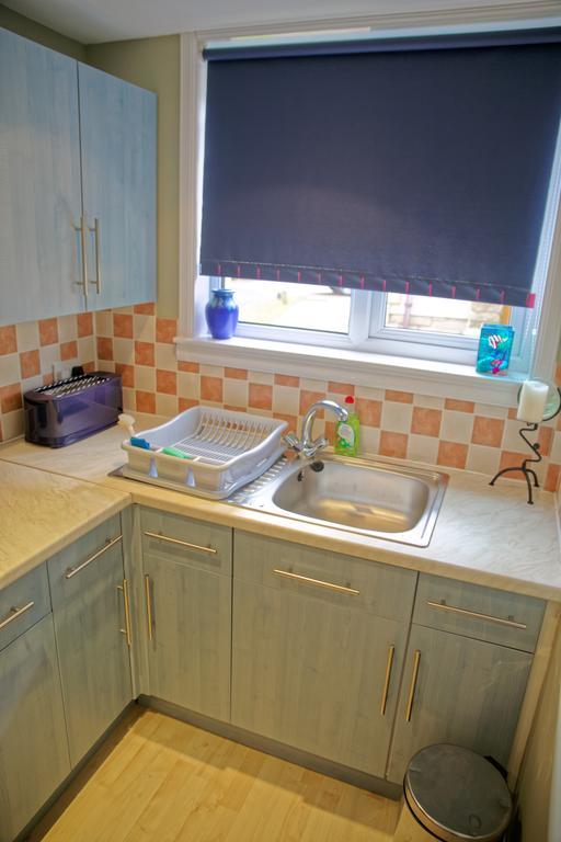 3Mac Dunfermline Self-Catering Apartment Habitación foto